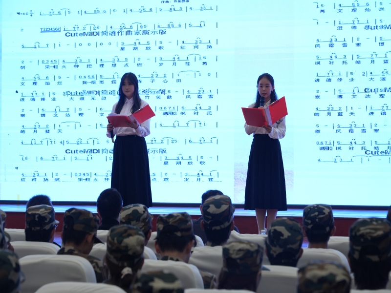 CTot_1729223098476036365.jpg 师生共同创作校歌的故事读档人 王佳怡 (1).jpg